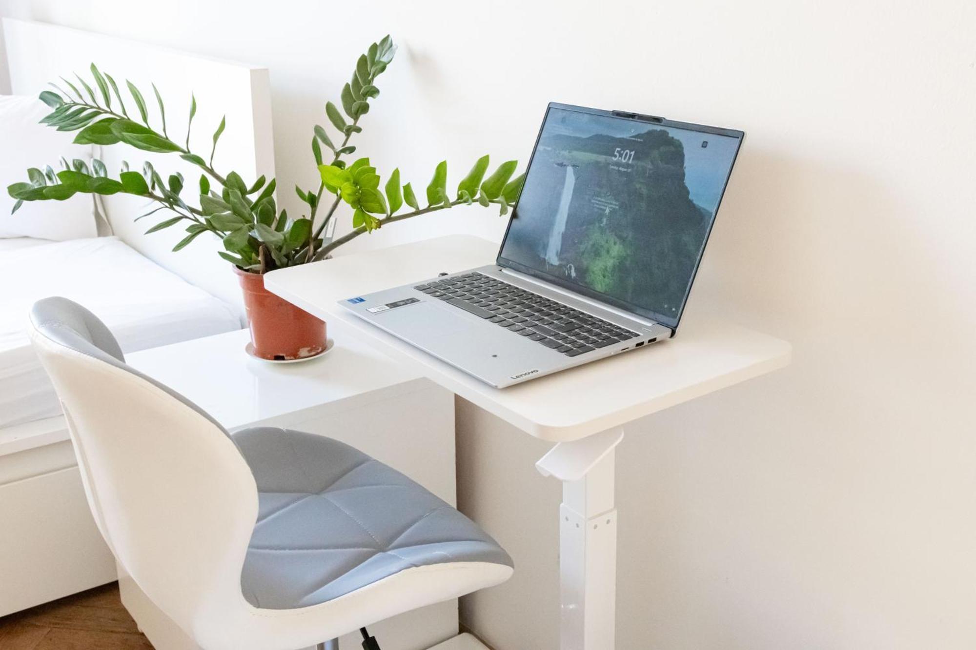 Apartments In Mala Strana - 10 Minutes From Charles Bridge Πράγα Εξωτερικό φωτογραφία