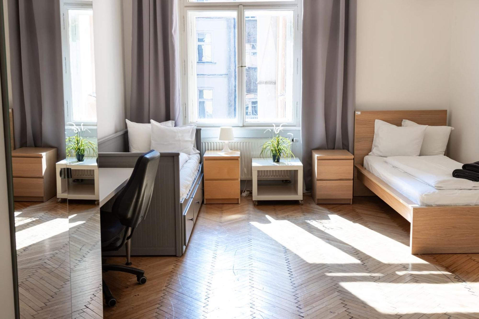 Apartments In Mala Strana - 10 Minutes From Charles Bridge Πράγα Εξωτερικό φωτογραφία