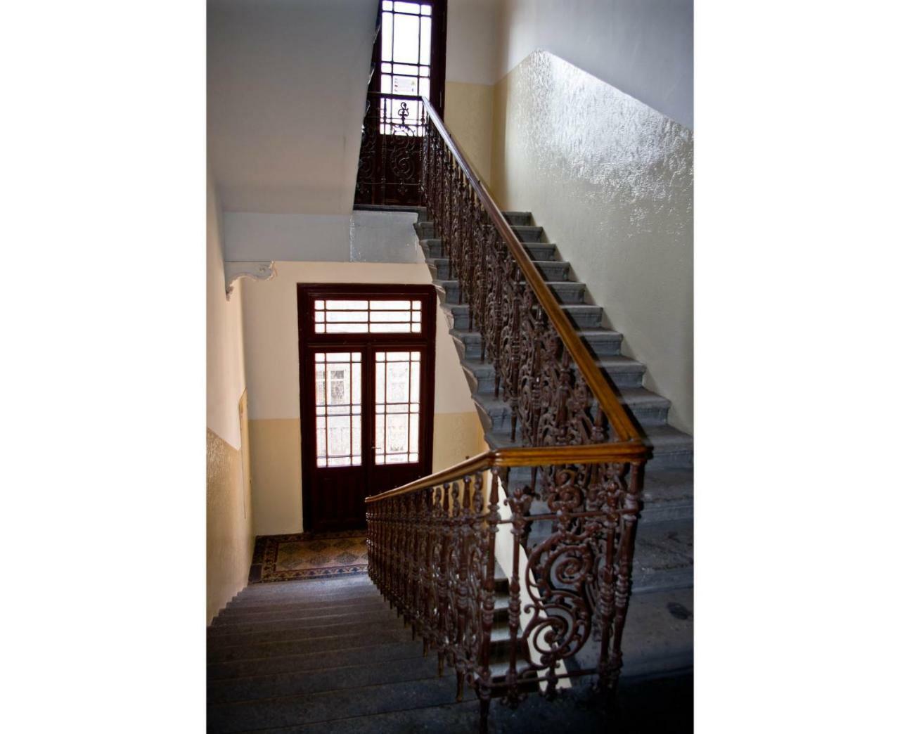 Apartments In Mala Strana - 10 Minutes From Charles Bridge Πράγα Εξωτερικό φωτογραφία