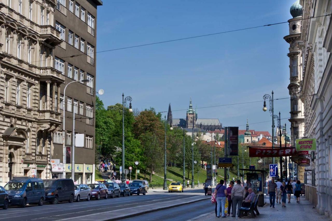 Apartments In Mala Strana - 10 Minutes From Charles Bridge Πράγα Εξωτερικό φωτογραφία